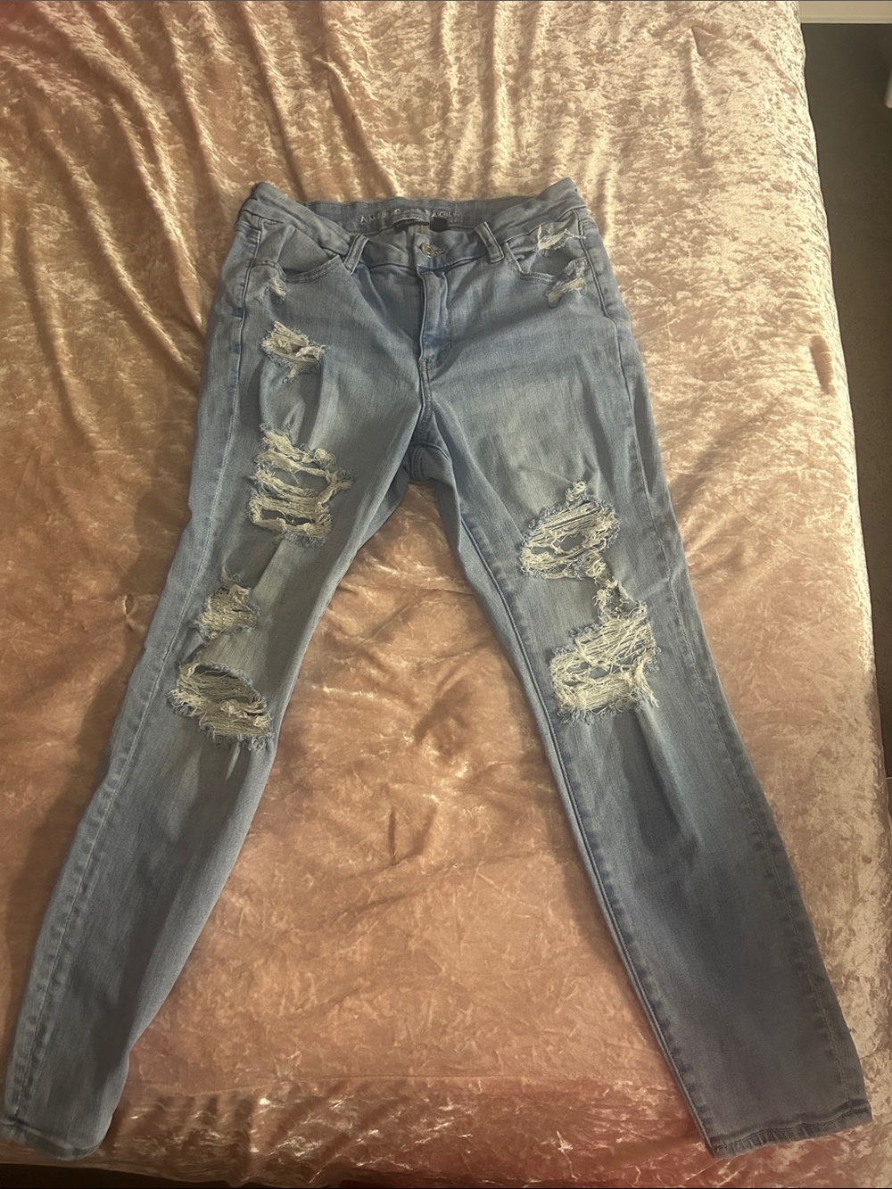 AMERICAN EAGLE SKINNY JEANS
